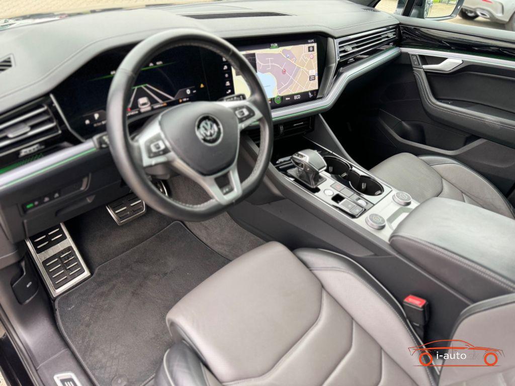 Volkswagen Touareg 3.0 TDI 4Motion R-Line za 51600€