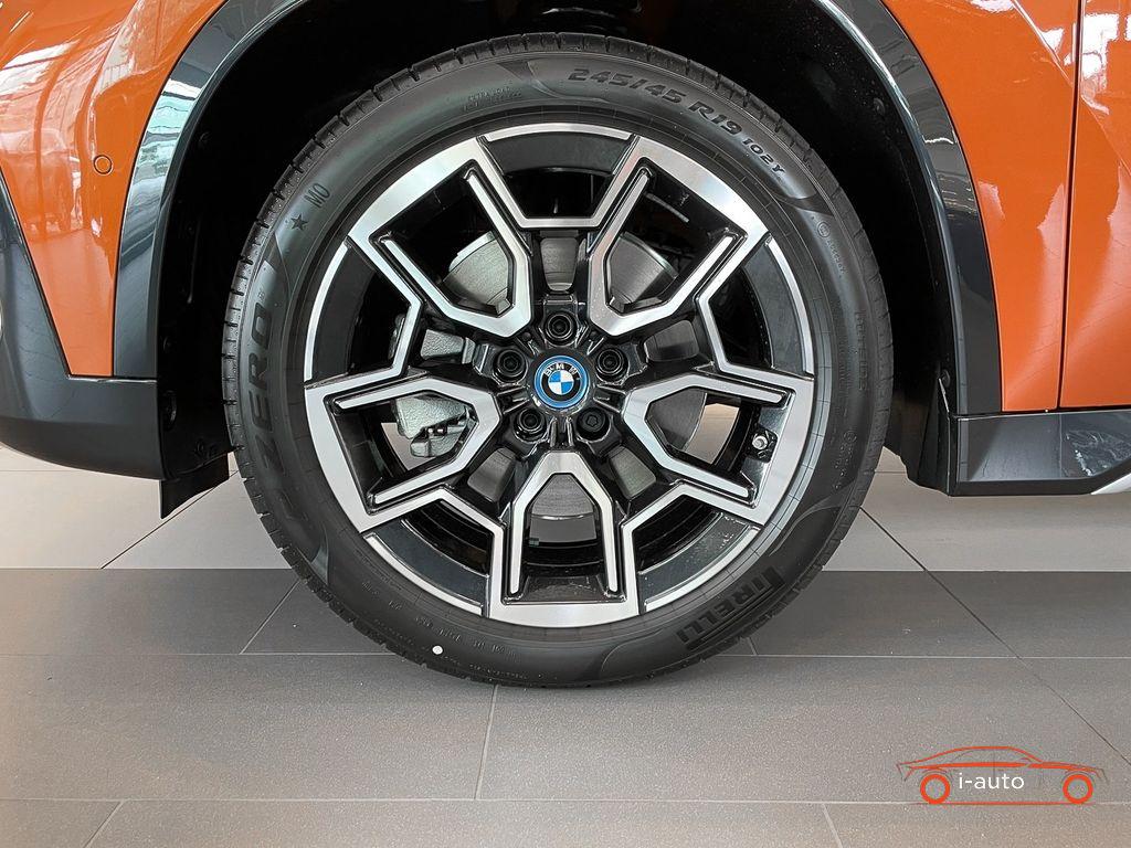 BMW iX1 xDrive 30 xLine za 60900€