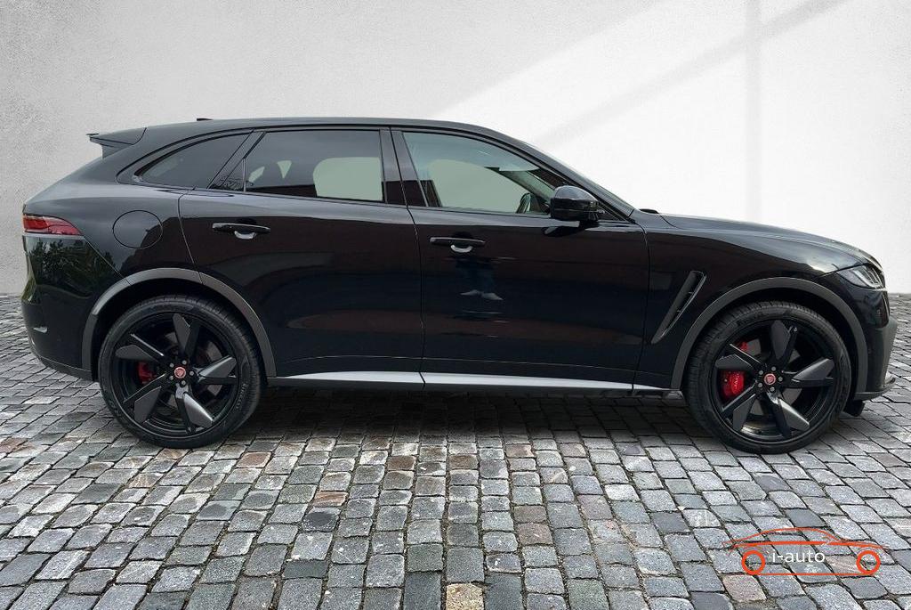 Jaguar F-PACE P550 AWD SVR za 75400€