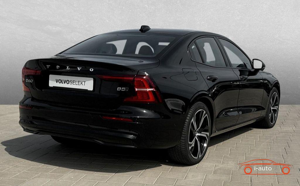 Volvo S60 B5 AWD Mild-Hybrid Ultimate Dark za 47720€