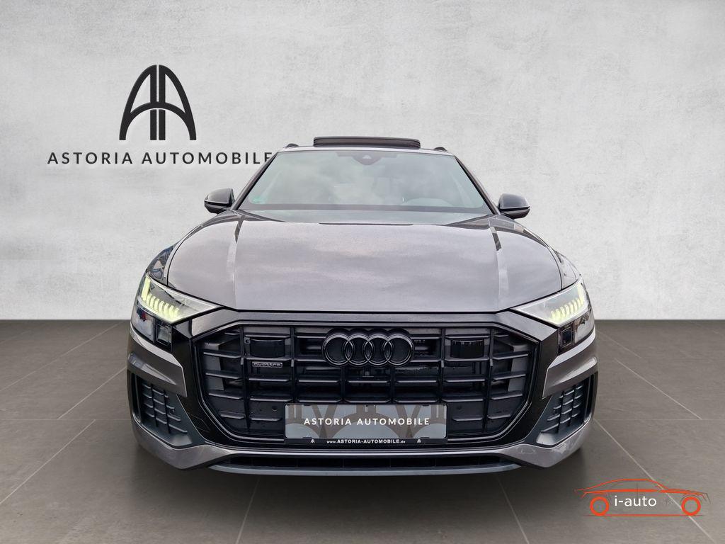 Audi Q8 S-Line ALLRADLENK Stadt Tour AHK Matrix 22z za 83600€