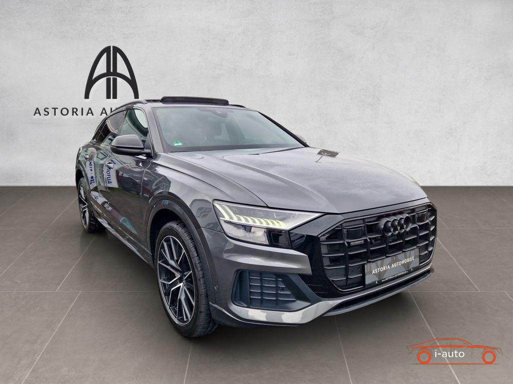 Audi Q8 S-Line ALLRADLENK Stadt Tour AHK Matrix 22z za 83600€