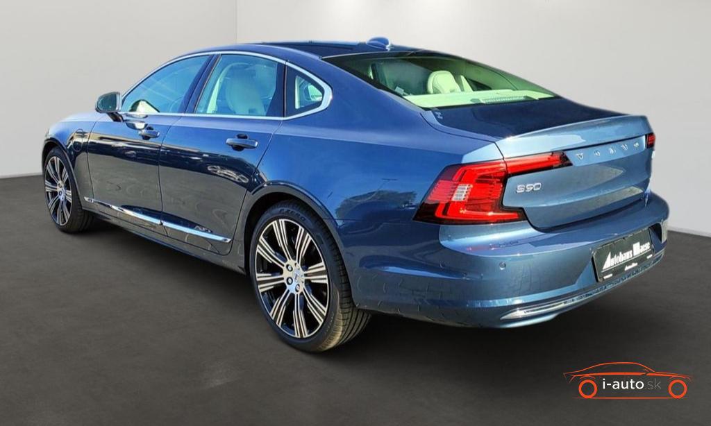 Volvo S90 Recharge T8 AWD Ultimate Bright za 76000€