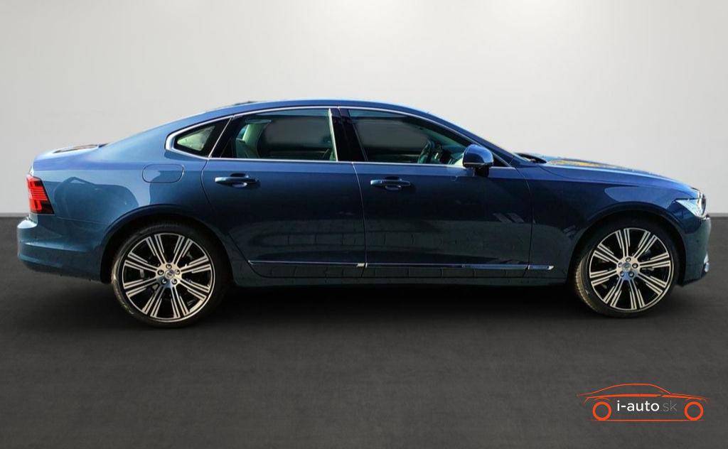 Volvo S90 Recharge T8 AWD Ultimate Bright za 76000€