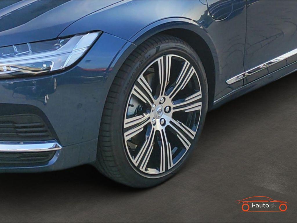 Volvo S90 Recharge T8 AWD Ultimate Bright za 76000€