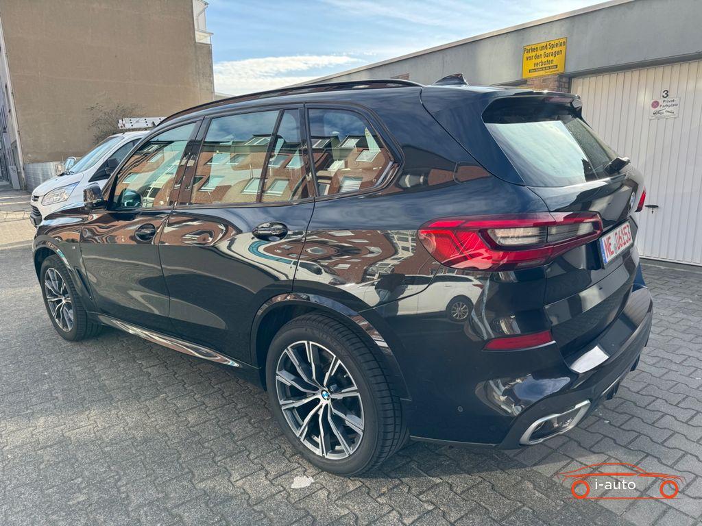 BMW X5 xDrive 40i M Sport za 50930€