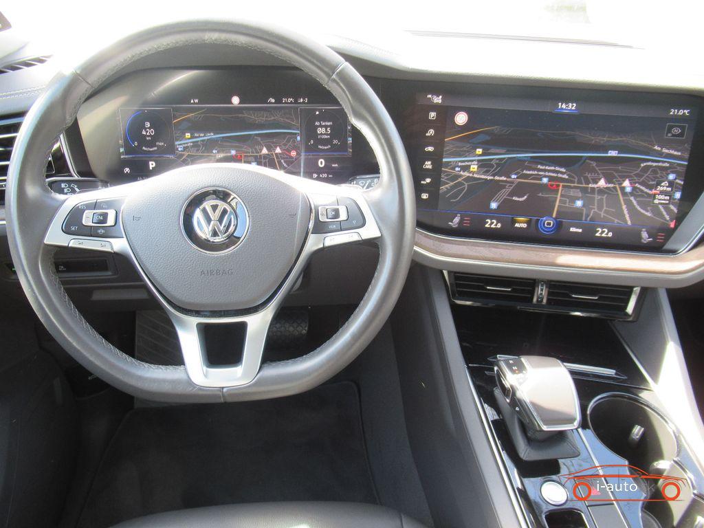 Volkswagen Touareg 3.0 TDI 4Motion R-line za 41500€