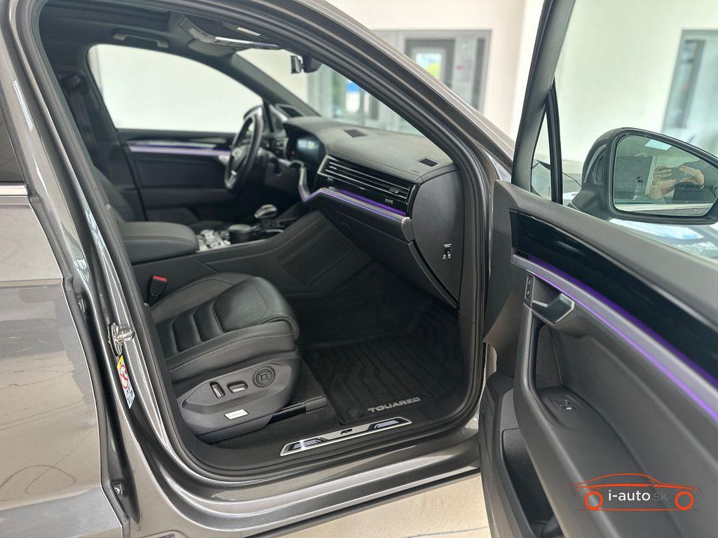 Volkswagen Touareg 3.0 TDI 4Motion R-line za 48800€