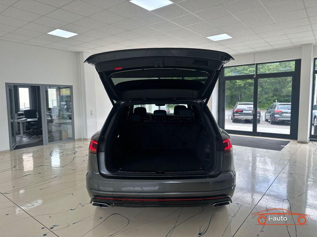 Volkswagen Touareg 3.0 TDI 4Motion R-line za 48800€