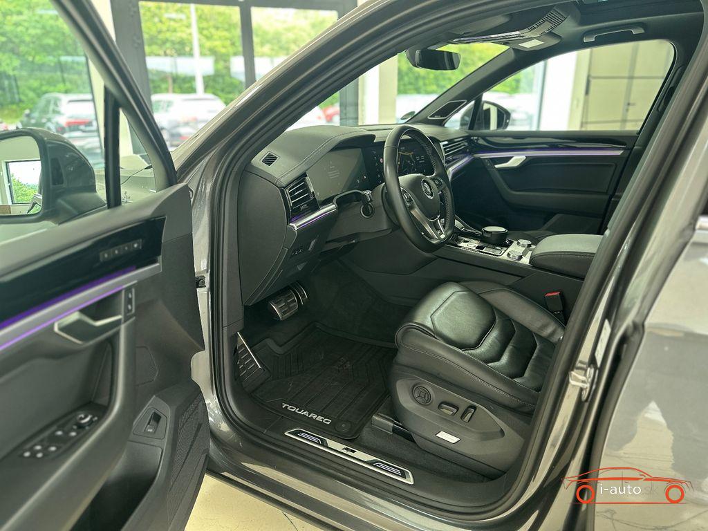 Volkswagen Touareg 3.0 TDI 4Motion R-line za 48800€