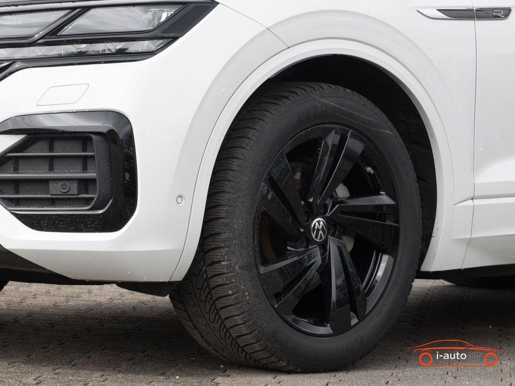 Volkswagen Touareg 3.0 TDI 4Motion R-line za 59700€