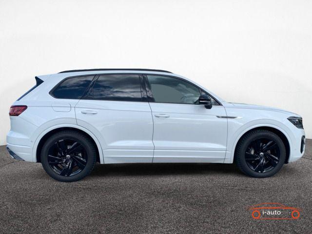 Volkswagen Touareg 3.0 TDI 4Motion R-line za 60900€