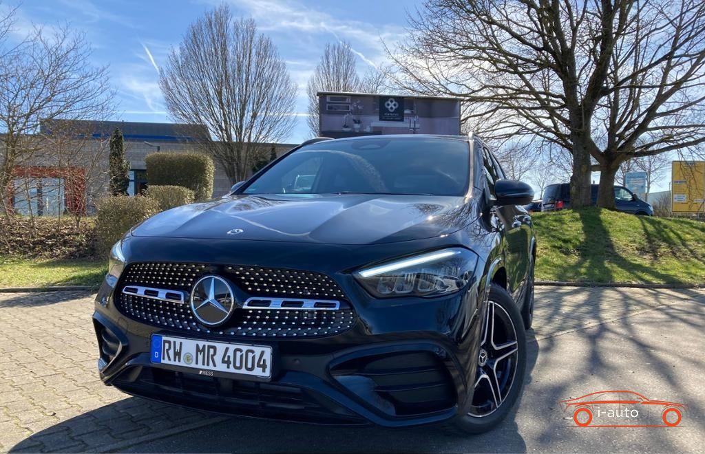 Mercedes-Benz GLA 200d 4M AMG za 49 770.00€