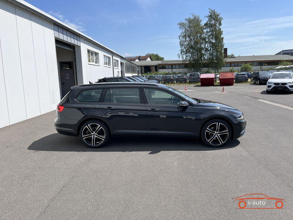 Volkswagen Passat Variant 2.0 TDI DSG R-Line za 27580€