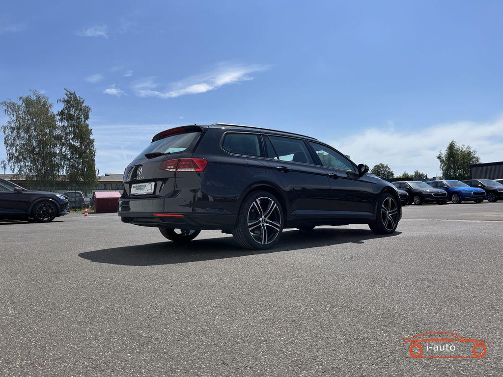 Volkswagen Passat Variant 2.0 TDI DSG R-Line za 27580€