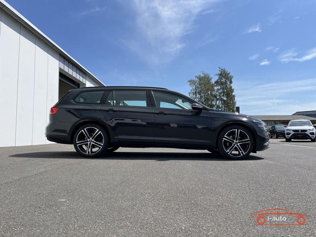 Volkswagen Passat Variant 2.0 TDI DSG R-Line za 27580€