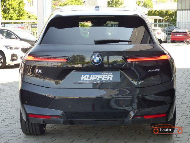 BMW iX xDrive 50 Sportpaket za 77700€