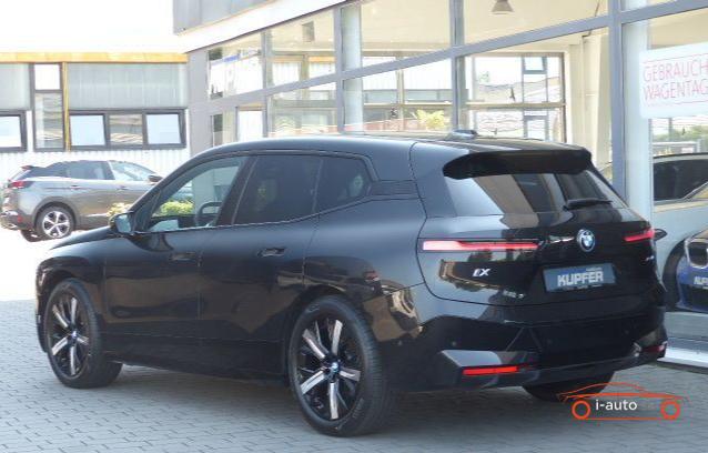 BMW iX xDrive 50 Sportpaket za 77700€