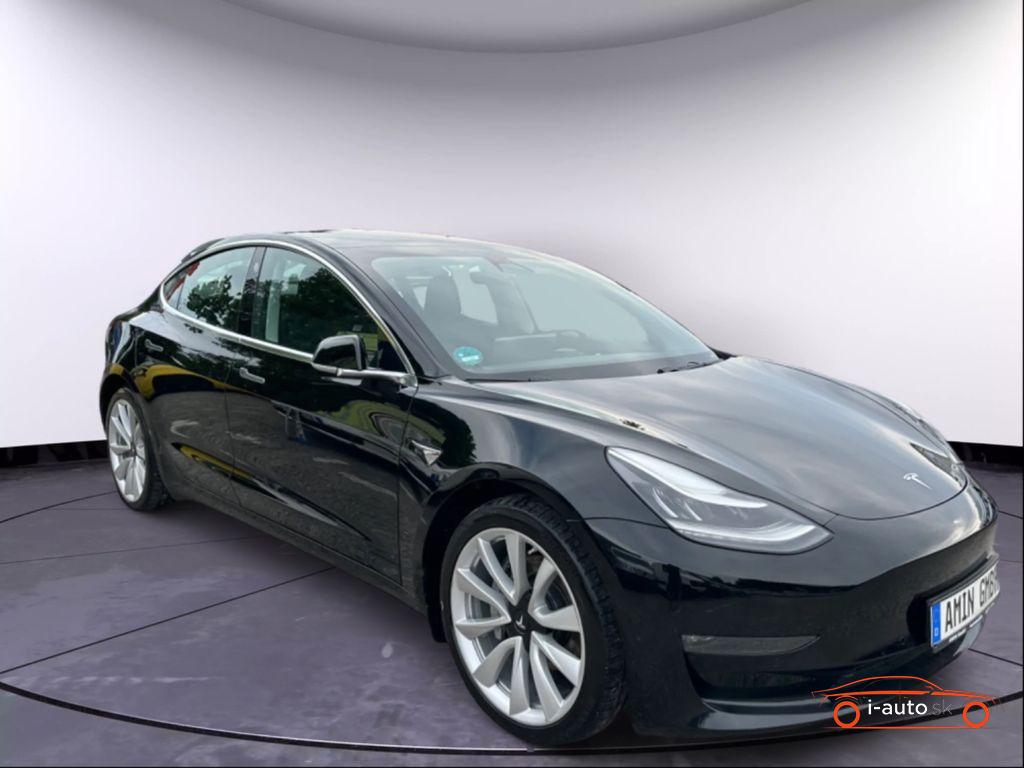 Tesla Model 3 Long Range Dual Motor AWD za 22360€