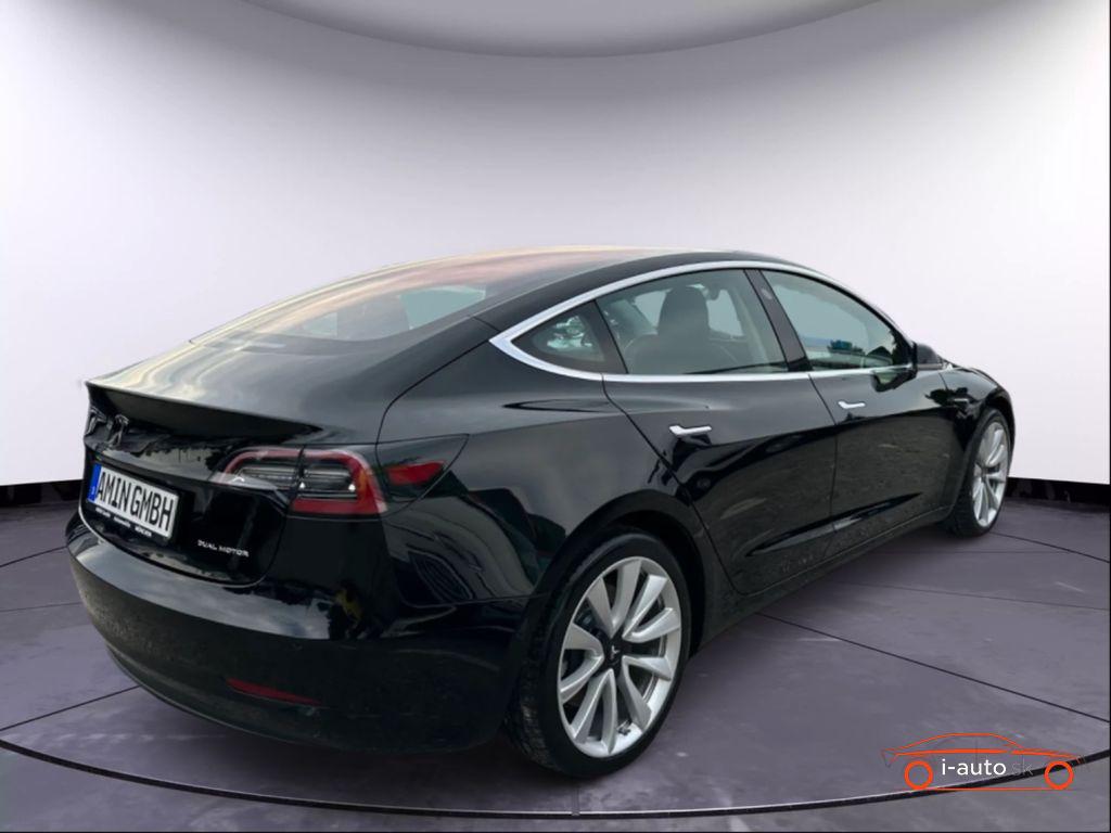 Tesla Model 3 Long Range Dual Motor AWD za 22360€