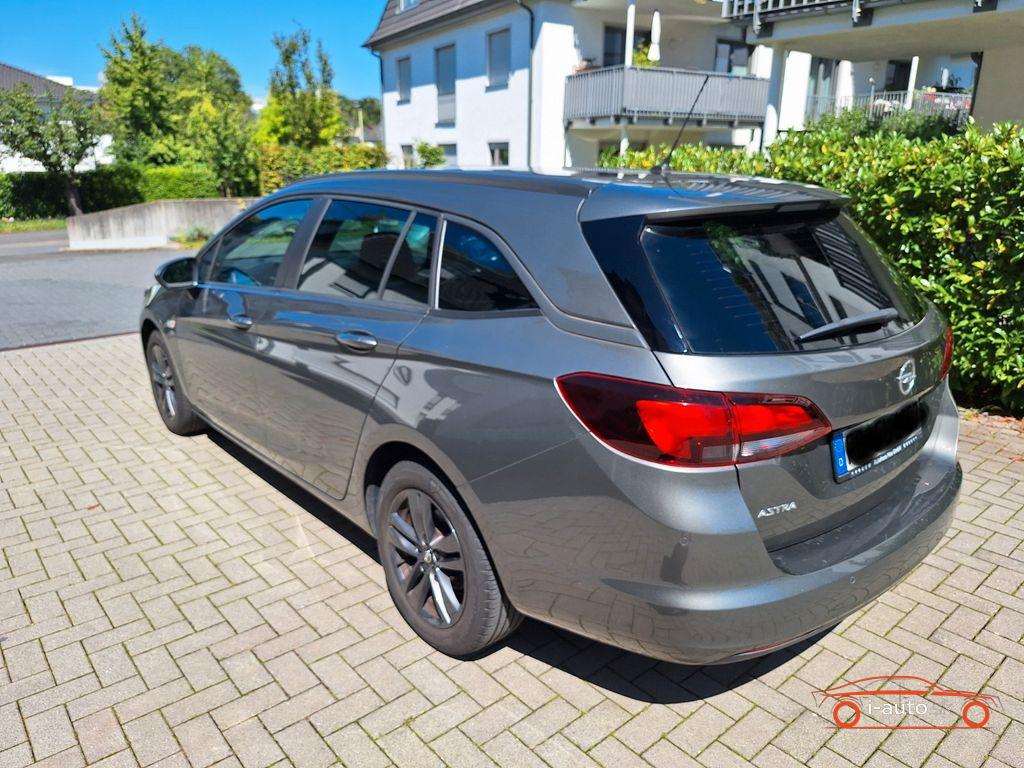 Opel Astra 1.2 Sport Tourer za 12620€