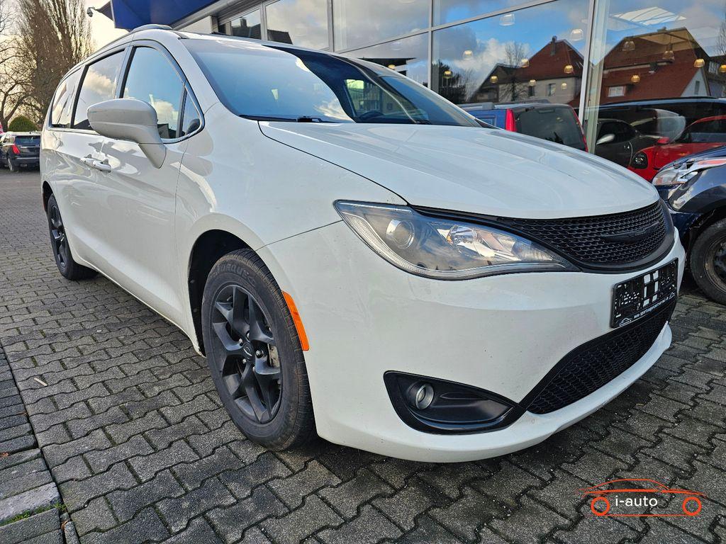 Chrysler Pacifica 3,6 V6 Touring za 25 460