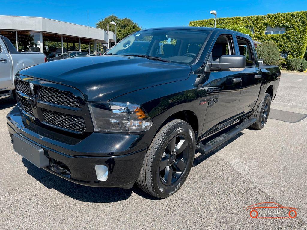 Dodge RAM 1500 Classic BLACK 5.7 V8 HEMI LPG za 61840€