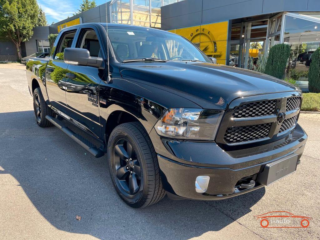 Dodge RAM 1500 Classic BLACK 5.7 V8 HEMI LPG za 61840€