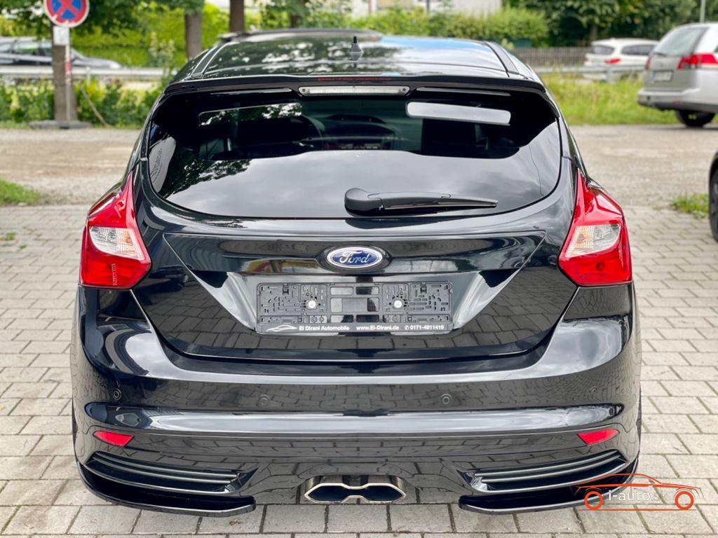 Ford Focus ST 2.0 EcoBoost za 15600€