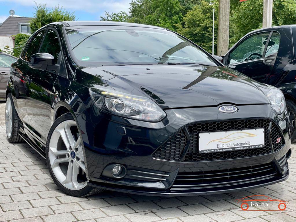 Ford Focus ST 2.0 EcoBoost za 15 600.00€