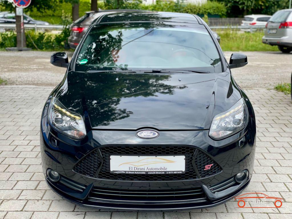 Ford Focus ST 2.0 EcoBoost za 15600€