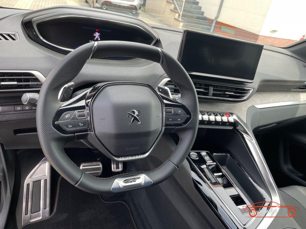 Peugeot 5008 1.2 Hybrid GT za 31500€