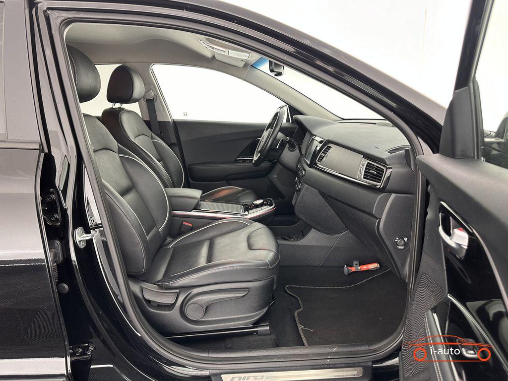 Kia Niro e Executive Line 64 kWh za 21400€