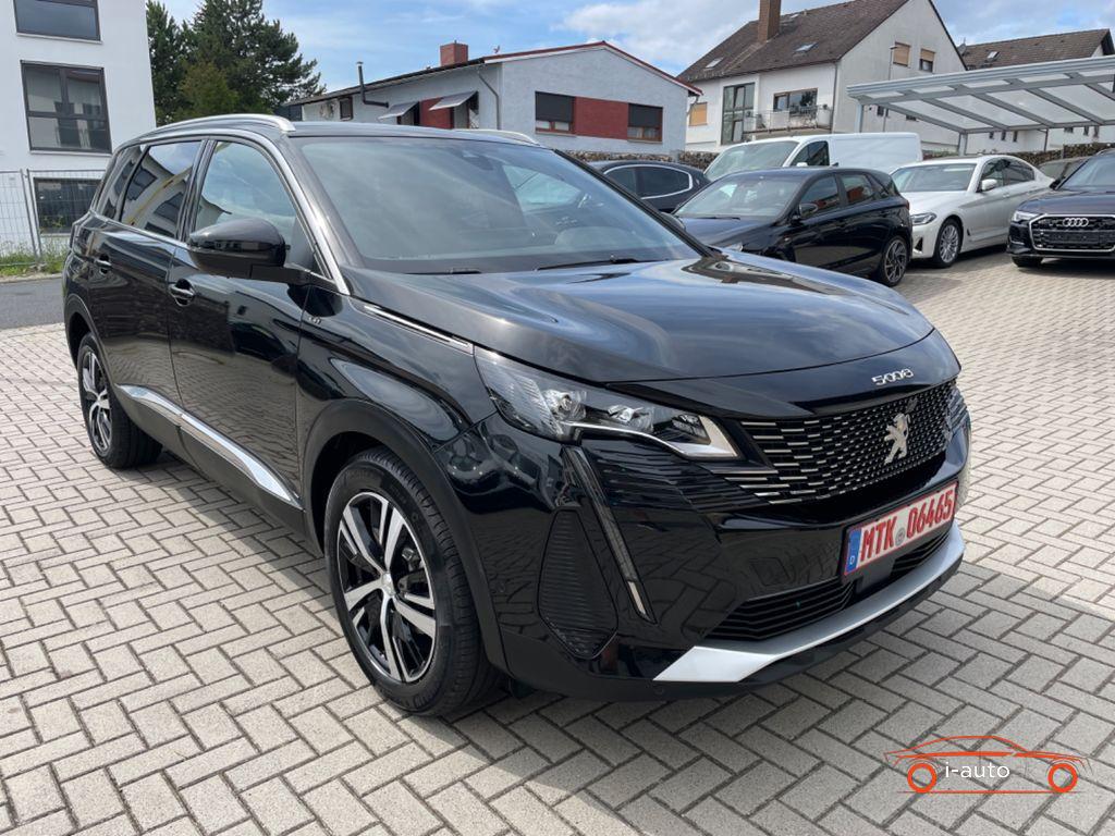 Peugeot 5008 1.2 Hybrid GT za 31 500.00€