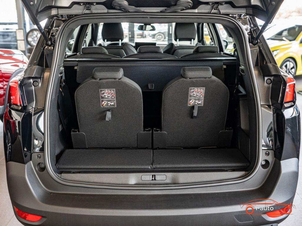 Peugeot 5008 1.2 Active za 32350€