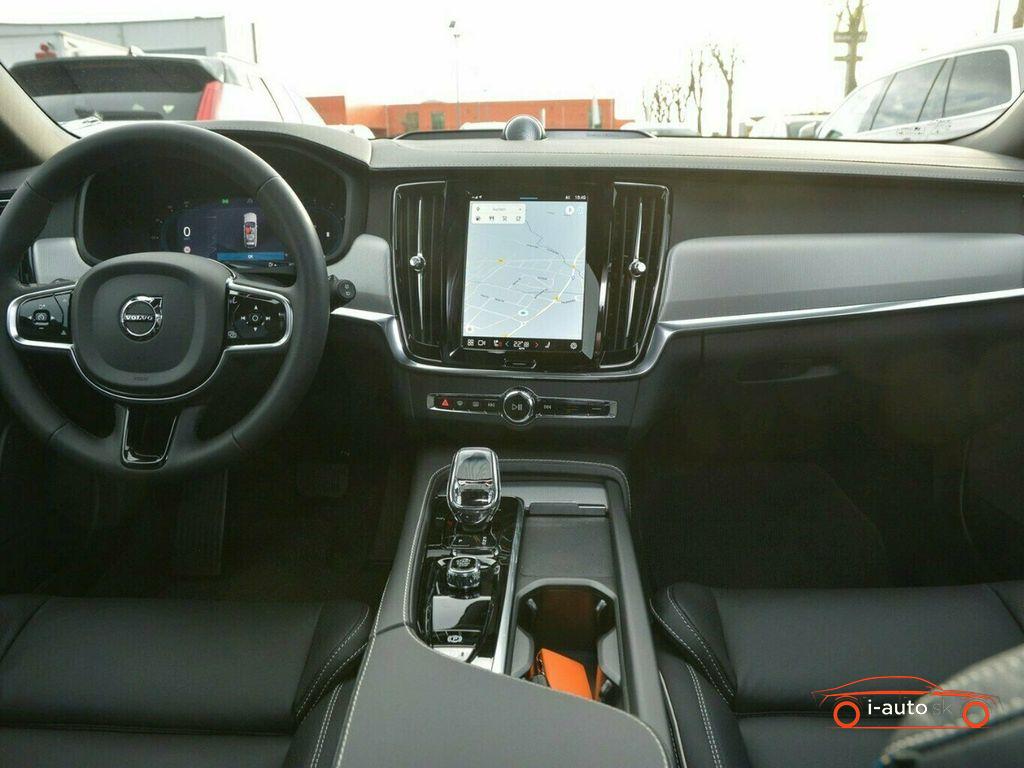 Volvo V90 Cross Country B5 D Ultimate za 69610€