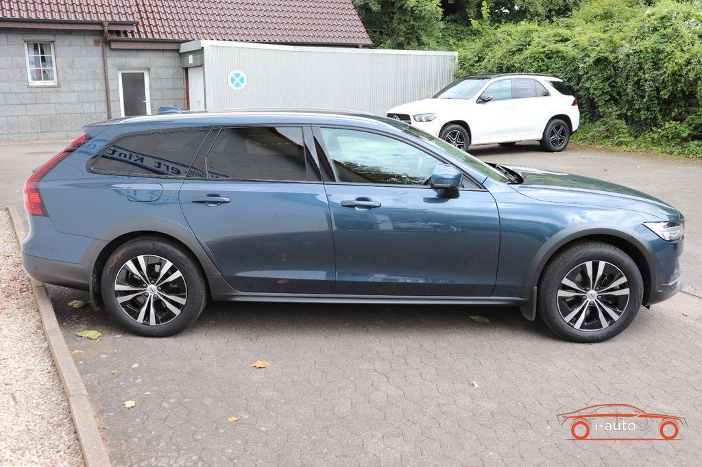 Volvo V90 Cross Country Pro AWD 360 " AHK Google Map za 40710€