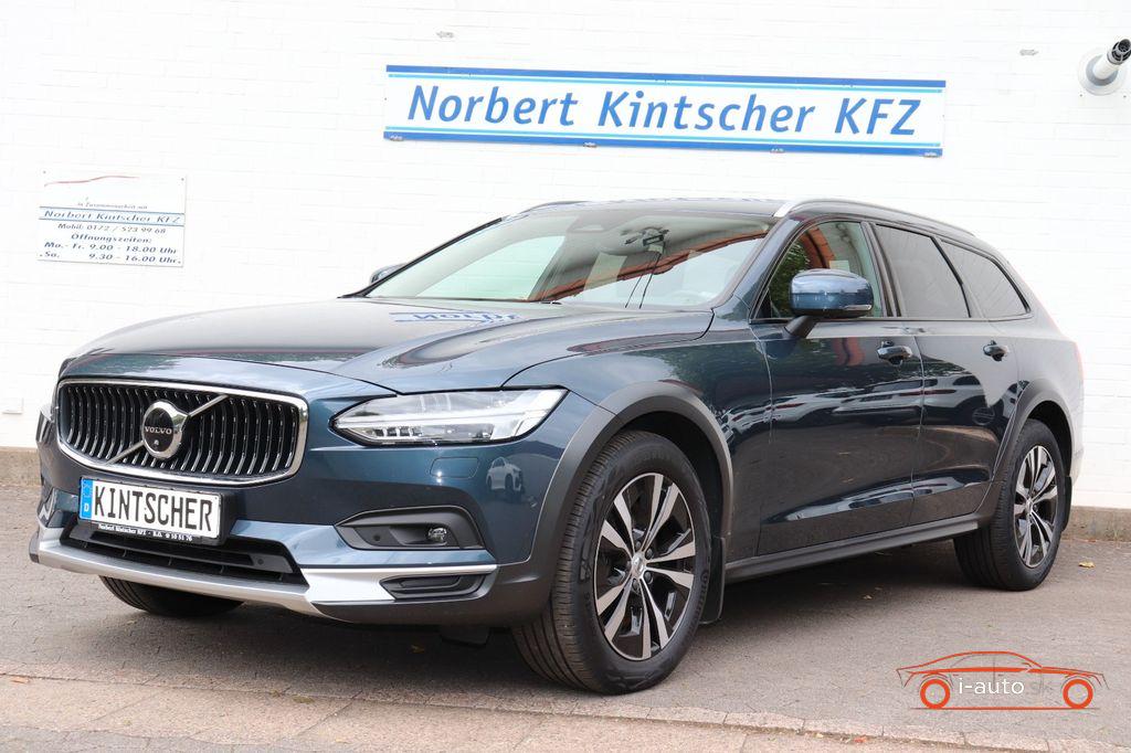 Volvo V90 Cross Country Pro AWD 360 " AHK Google Map za 40710€