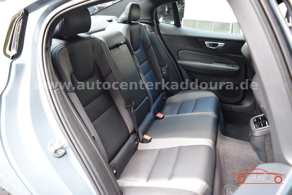 Volvo S60 B5 Ultimate Dark AWD za 37060€