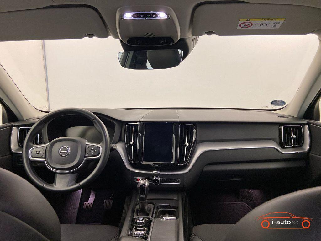 Volvo XC60 Momentum Pro za 31540€