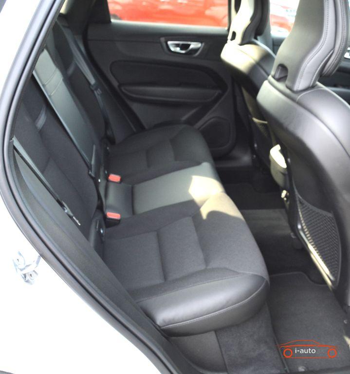 Volvo XC60 Momentum Pro 2WD za 32400€