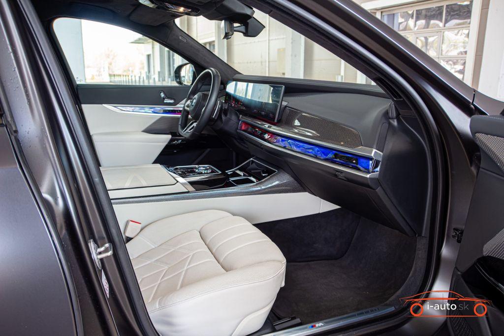 BMW 750e INDIVIDUAL za 123410€