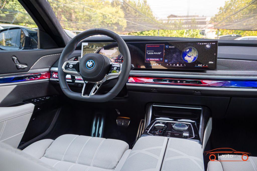 BMW M760e EXECUTIVE za 145600€