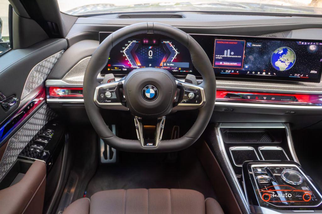 BMW 740d xDrive M SPORT za 131420€