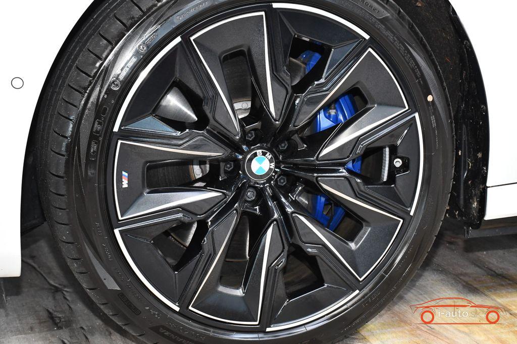 BMW i7 xDrive M70 Executive Lounge  za 127990€