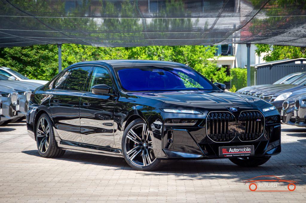 BMW M760e xDrive za 141 990