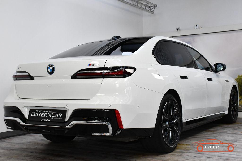 BMW i7 xDrive M70 Executive Lounge  za 127990€