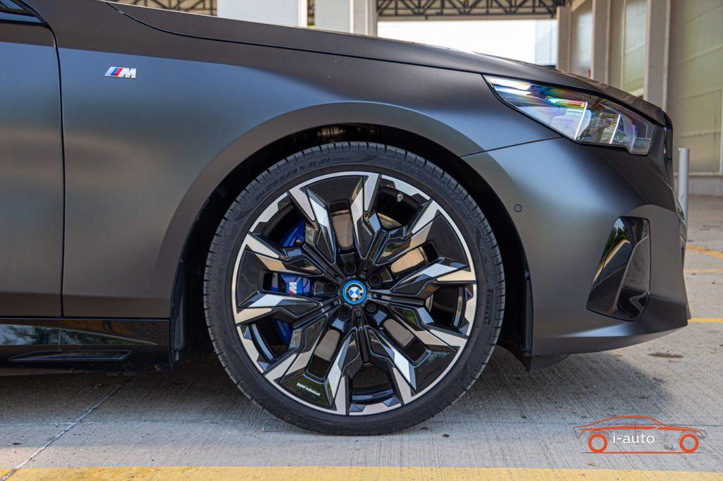 BMW i5 M60 INDIVIDUAL za 93990€