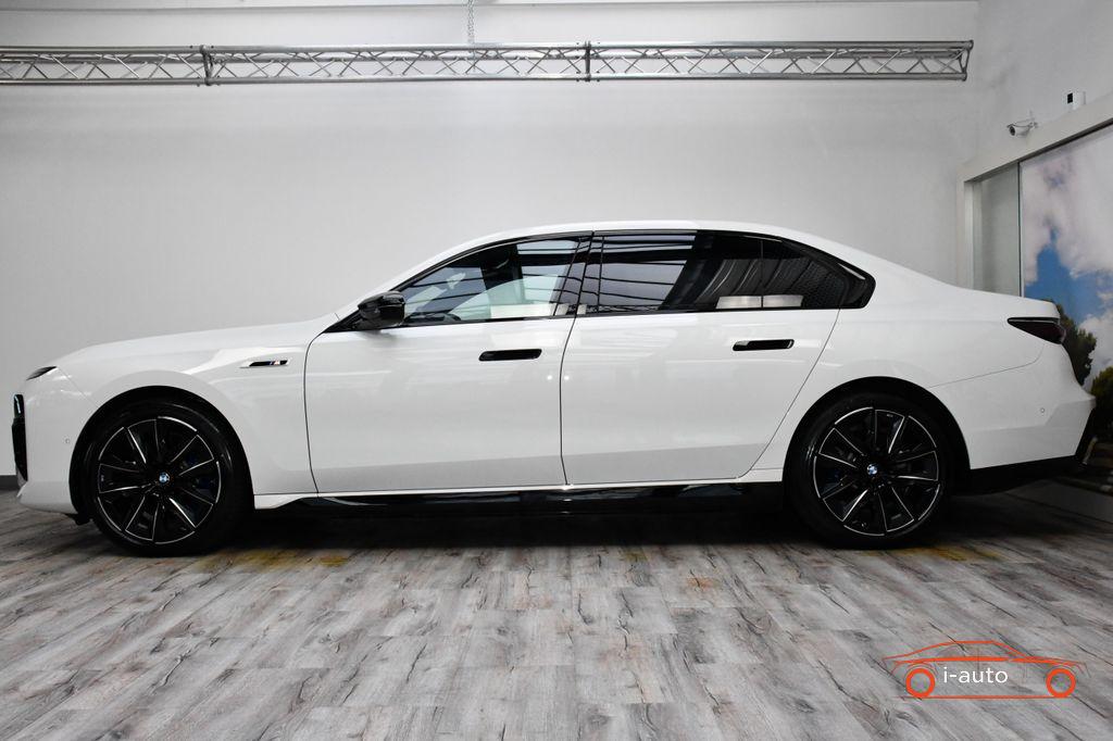 BMW i7 xDrive M70 Executive Lounge  za 127990€