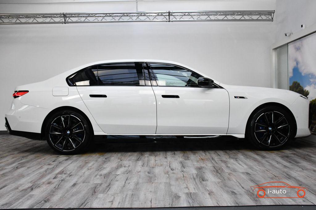 BMW i7 xDrive M70 Executive Lounge  za 127990€